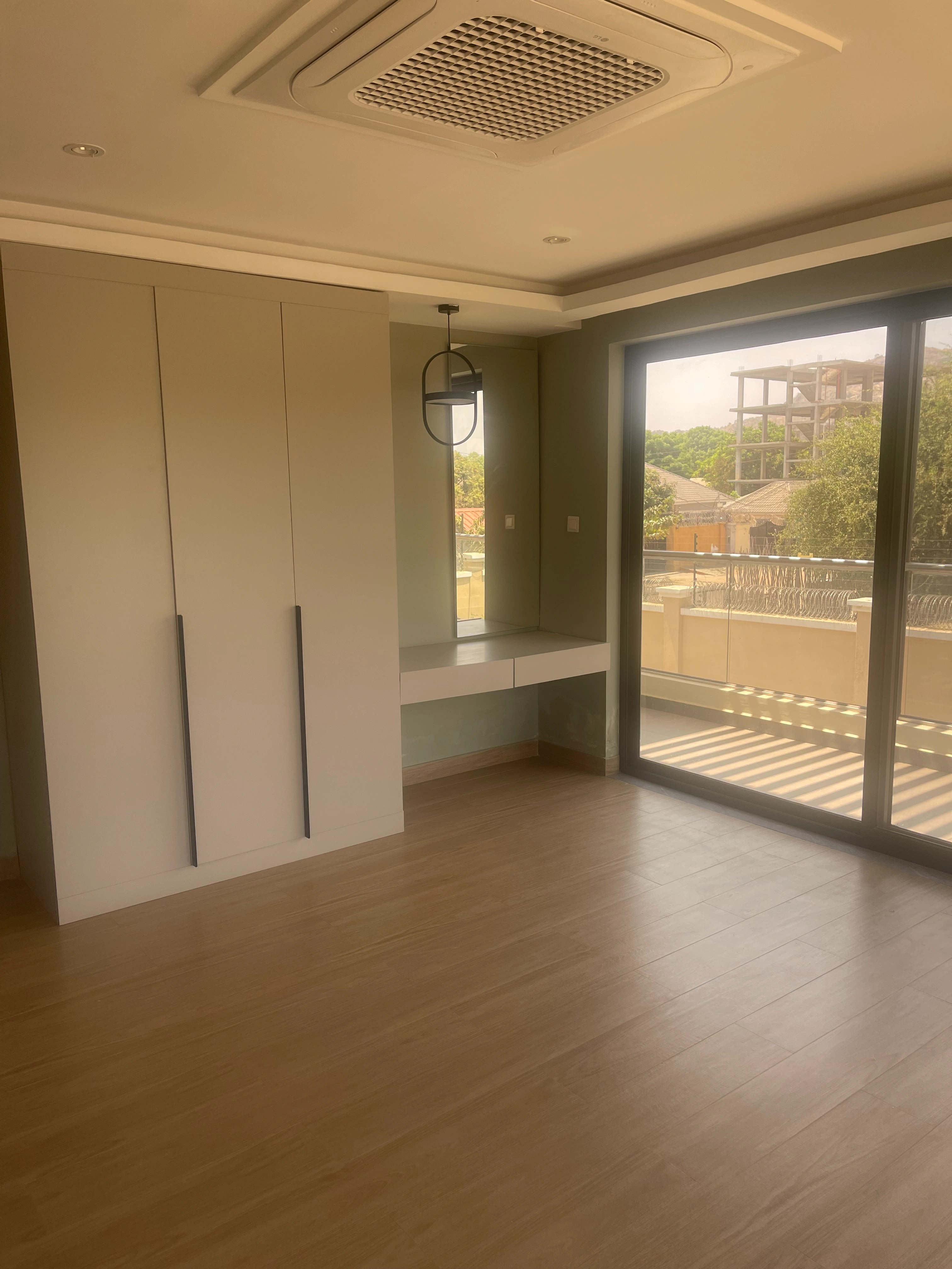 Cần bán căn hộ cao cấp tại Singapore